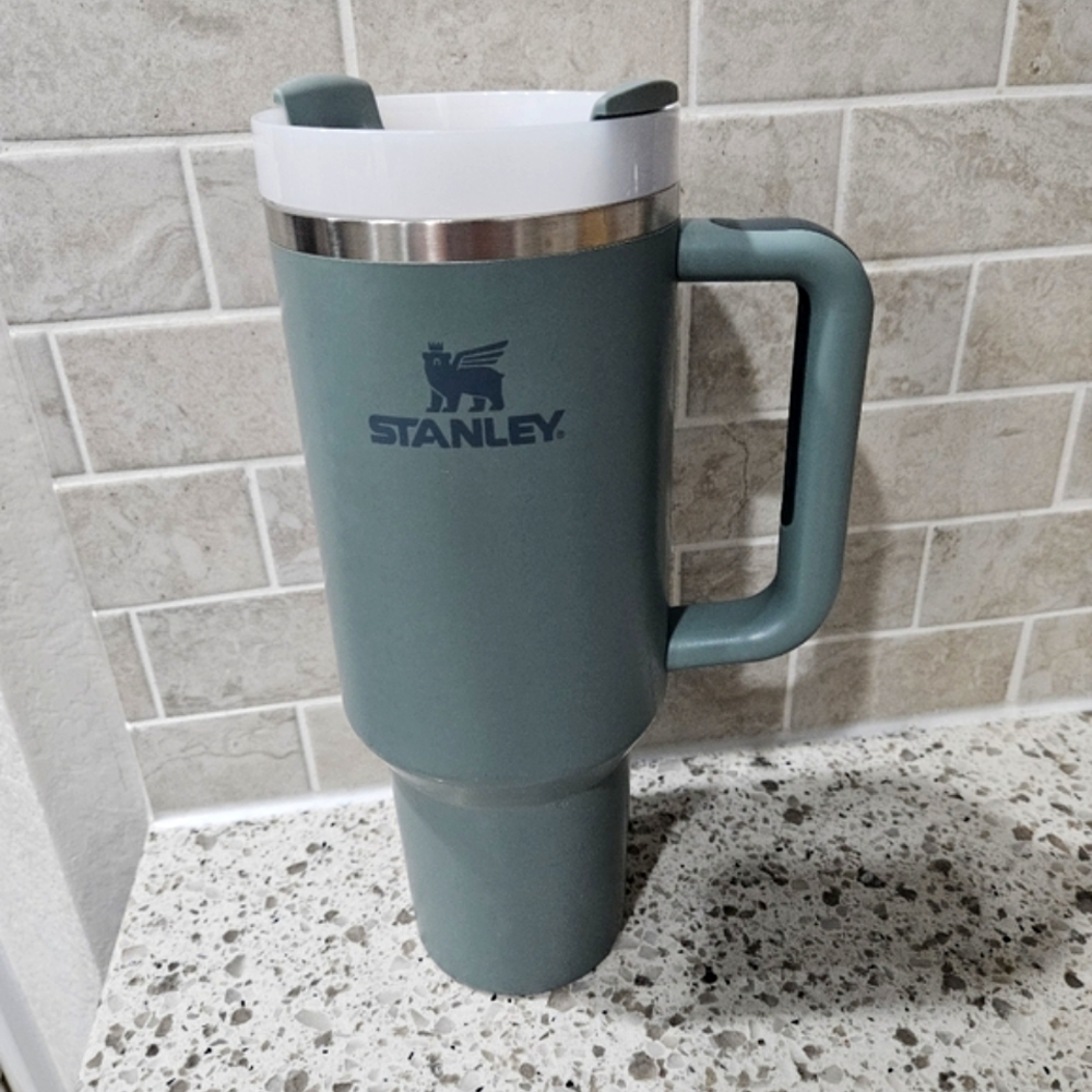 40oz Stanley Tumbler Shale Green